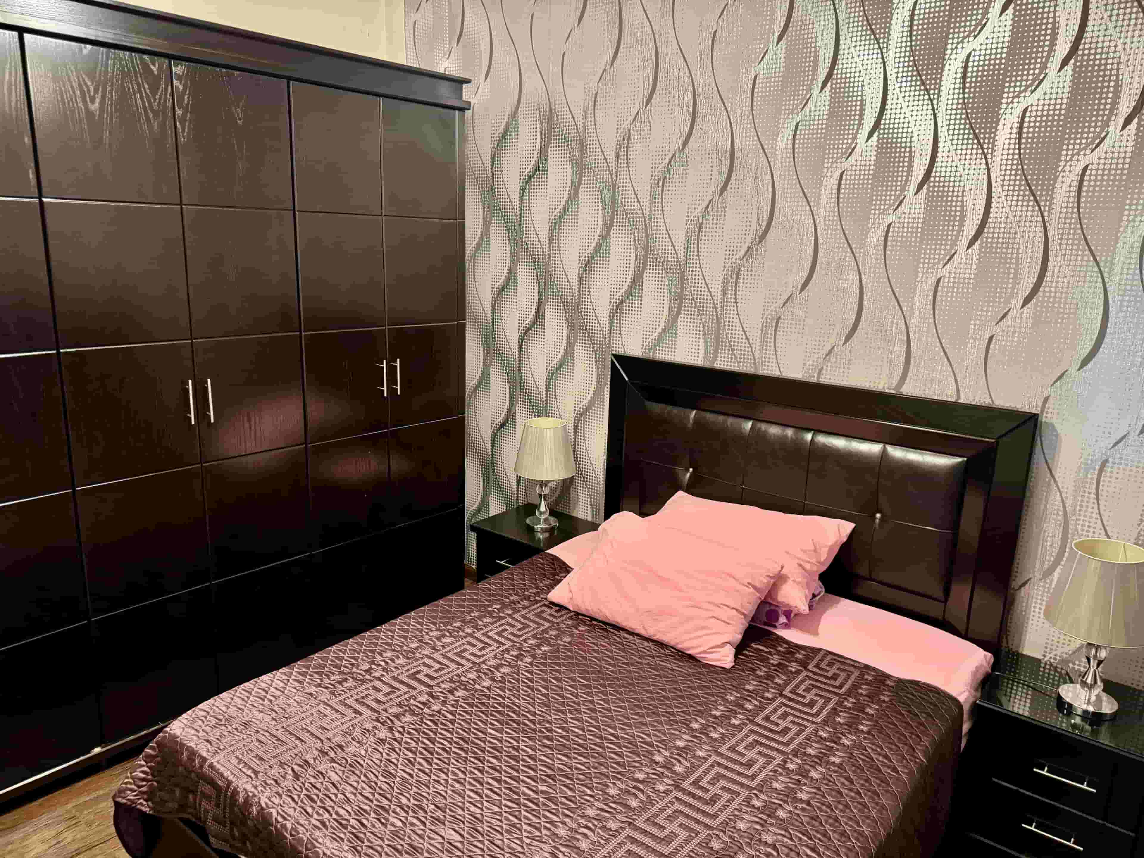 For sale a semi-new bedroom with a mattress
