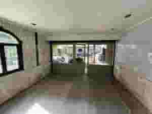 محل للايجار الاشرفية