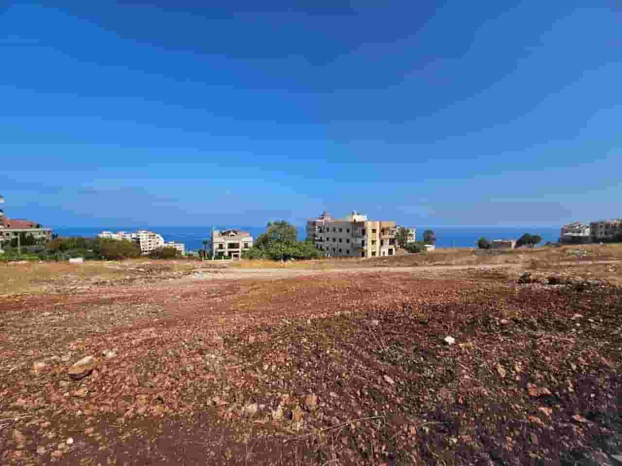 🏡 عقار للبيع – موقع استثنائي وإطلالة لا تُحجب