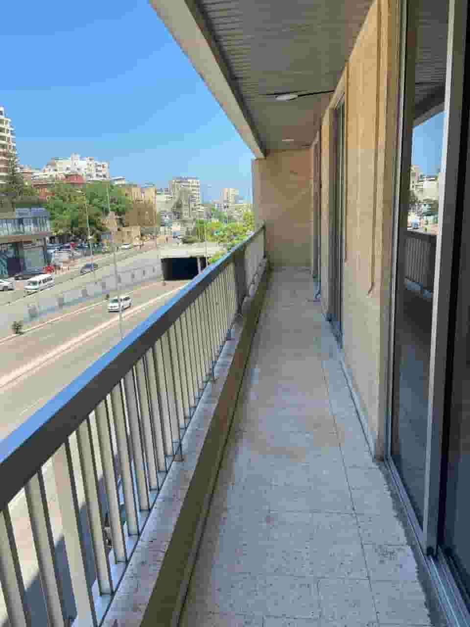 Office for rent in Bishara El Khoury