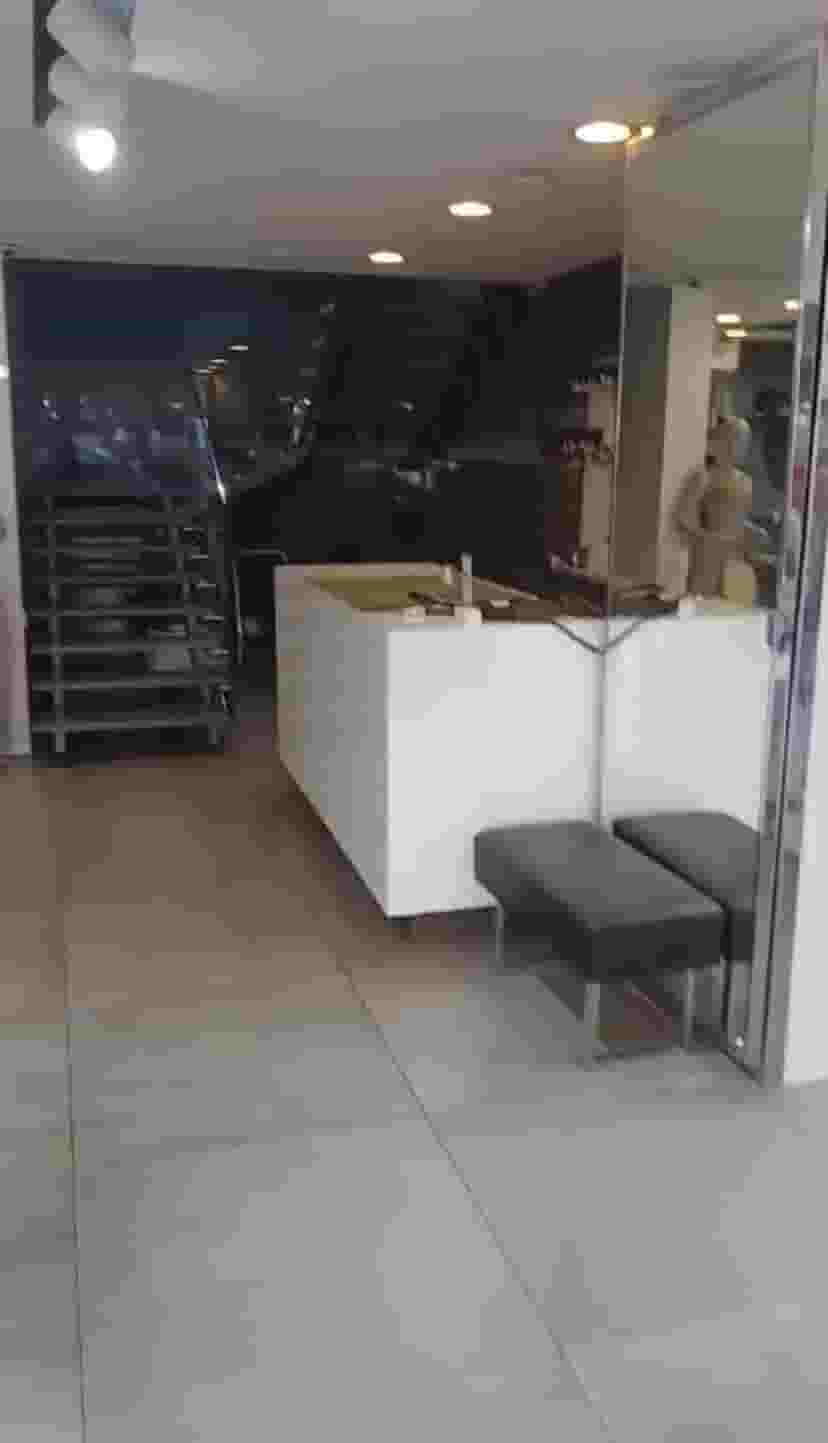 Shop for rent in Verdun