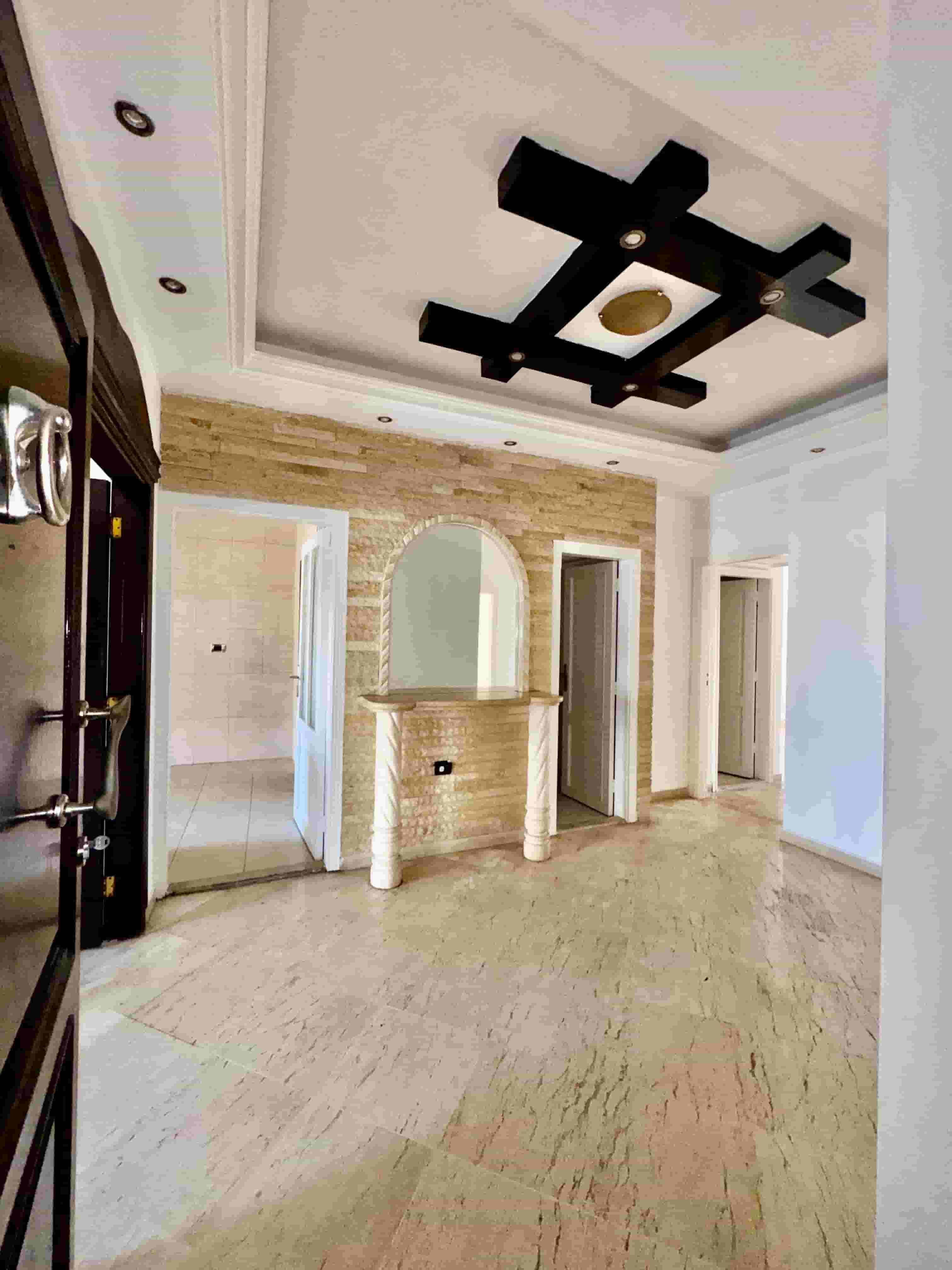 🏡 شقة مميزة جدًا للإيجار في مار إلياس – بيروت