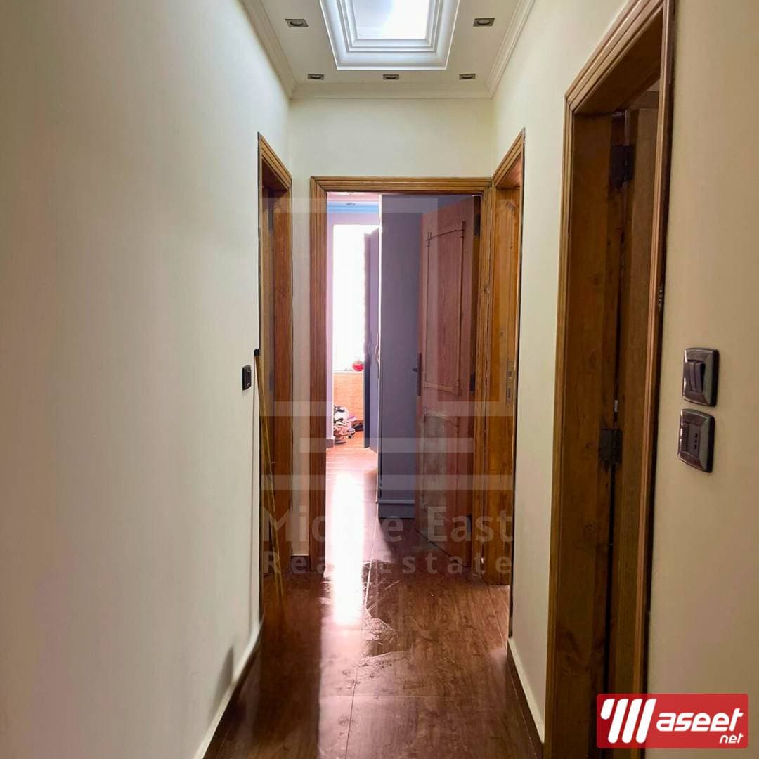 Luxurious apartment for sale with furniture in the port 0