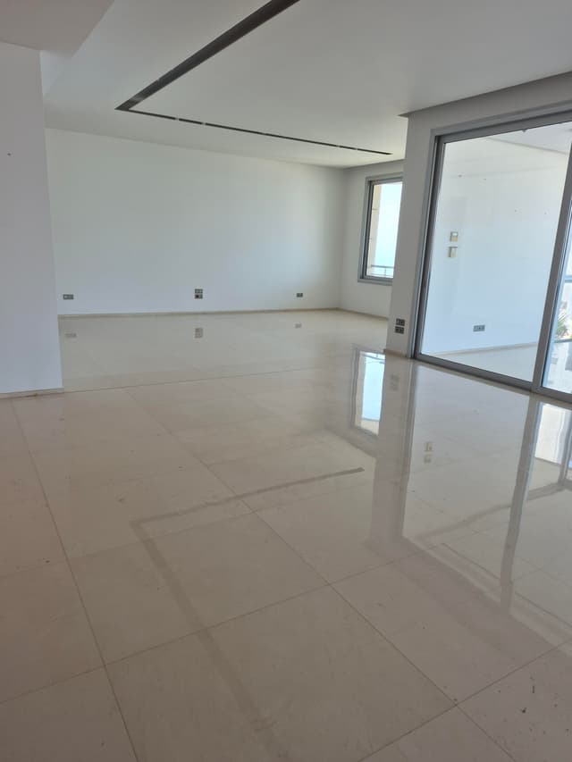 Apartment in Minet El Hosn