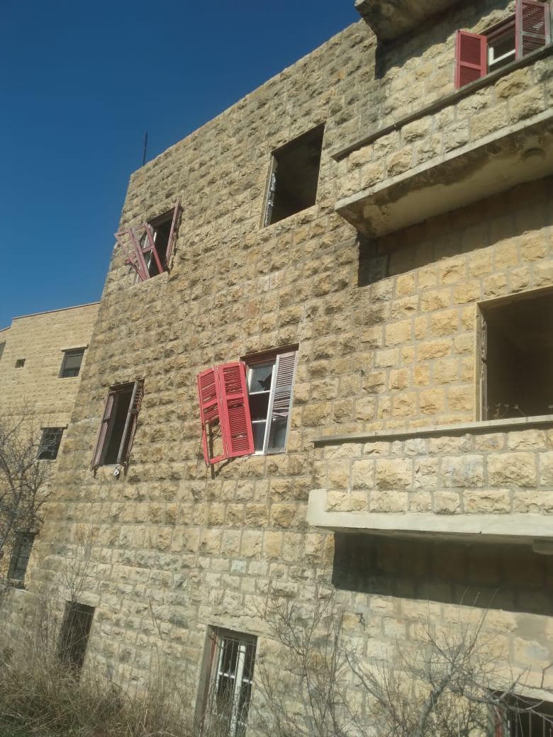 عقار للبيع في منطقة عاليه بحمدون 4