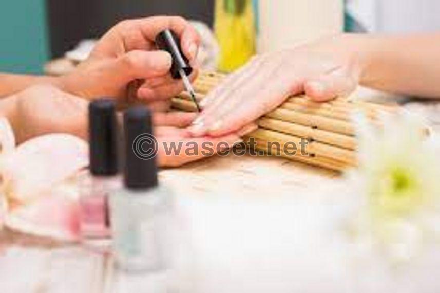 Nails specialist 1