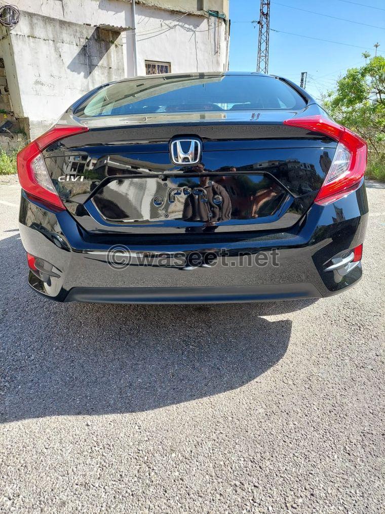 Honda civic 2018 LX 5