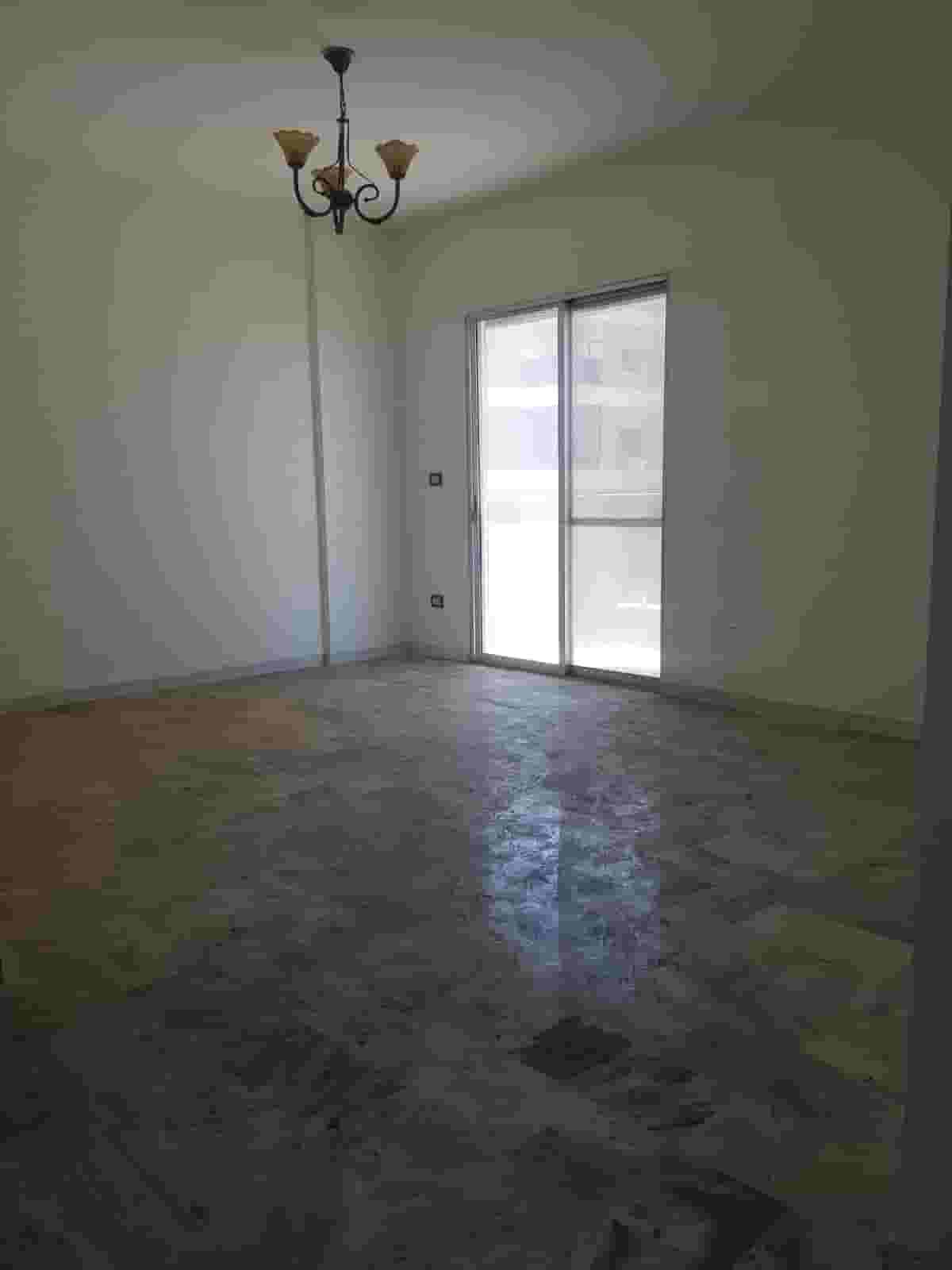 شقة للبيع ما بين الضناوي وزقاق البلاط شقة للبيع ما بين الضناوي وزقاق البلاط