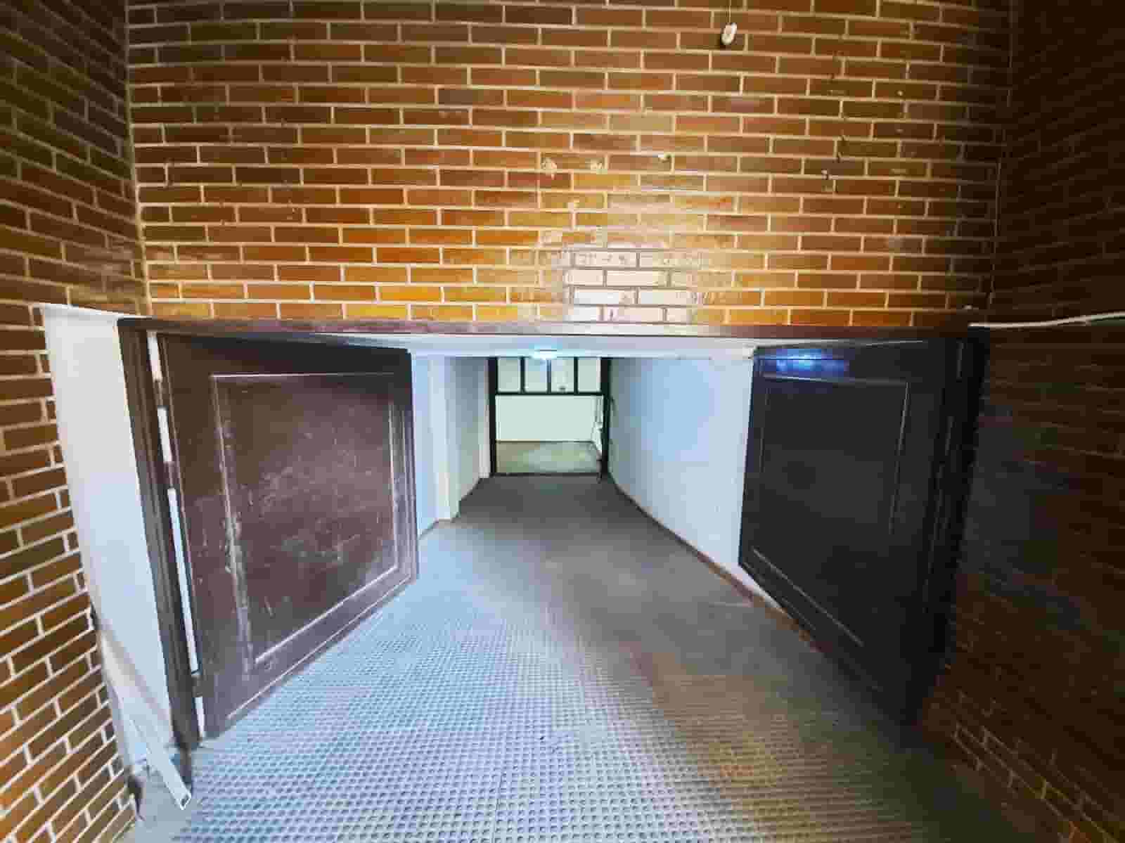 Warehouse for sale off Mar Elias Warehouse for sale off Mar Elias